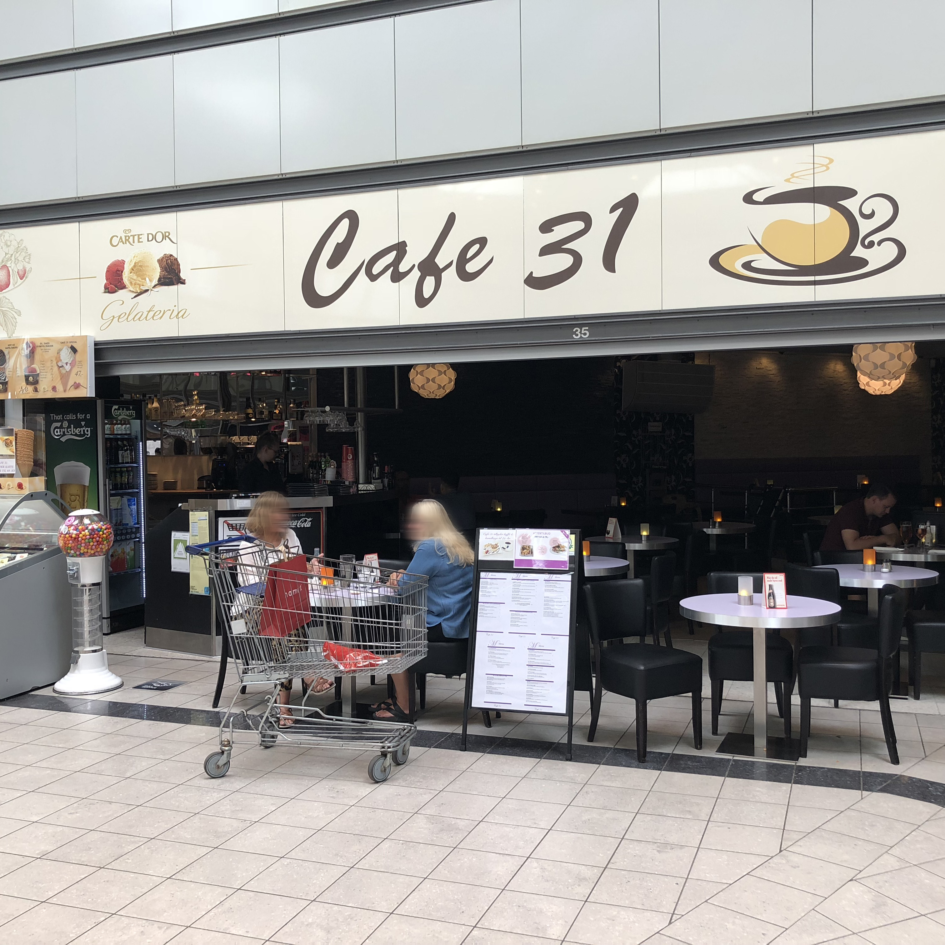 Facade Cafe 31