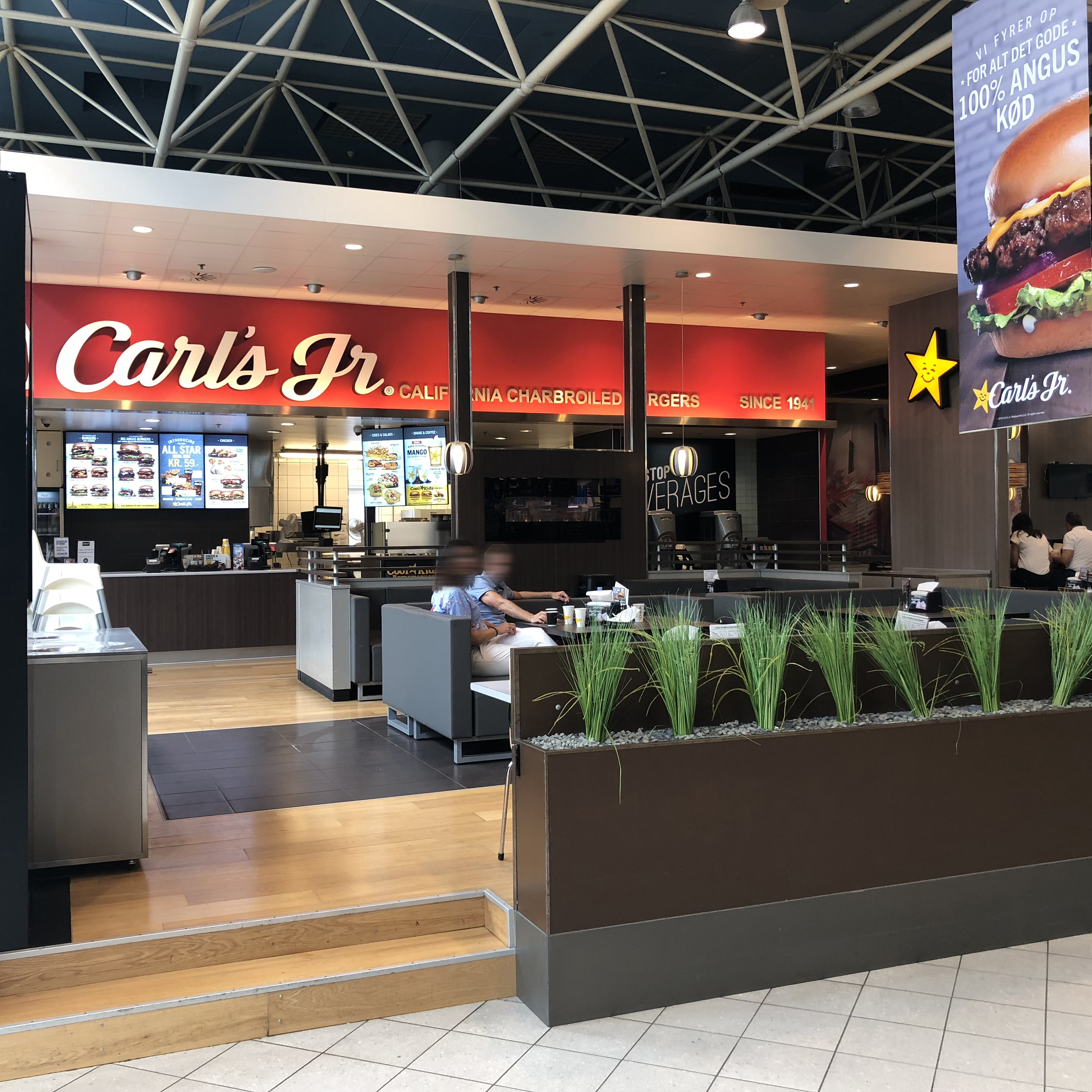 Facade Carls Jr